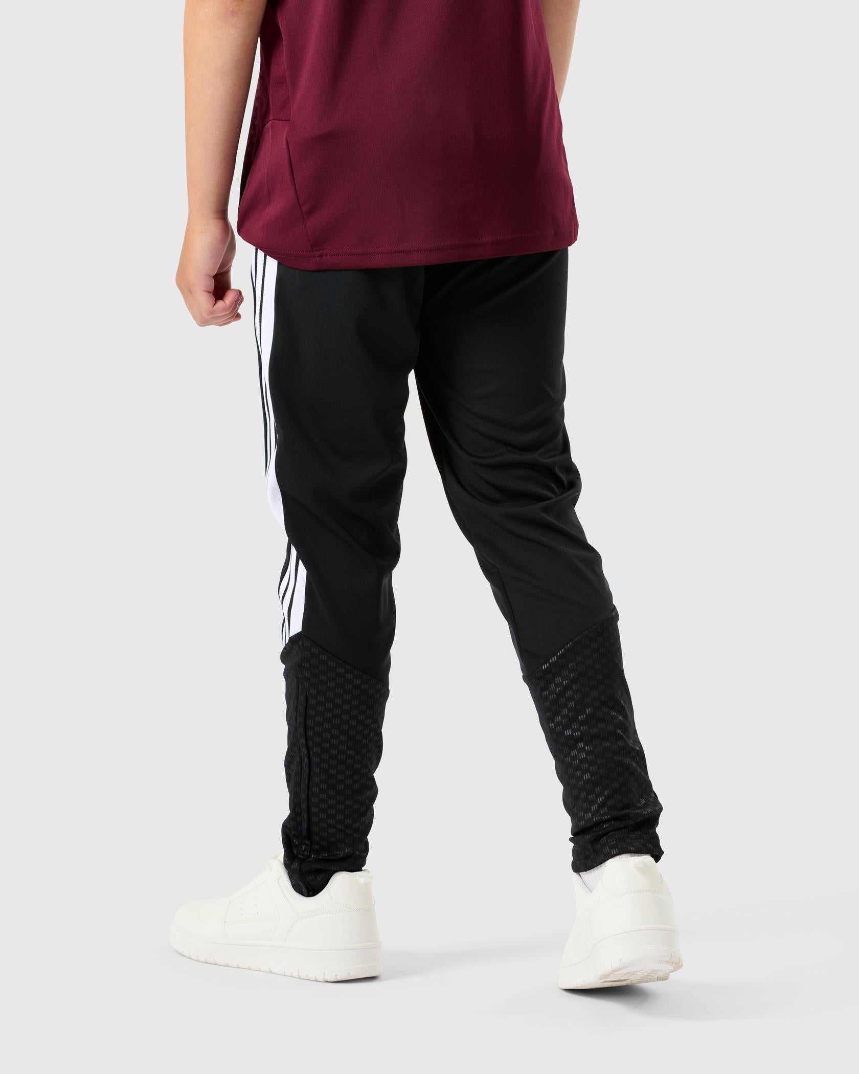 NFFC 26/27 Junior Black Training Pants - Nottingham Forest FC