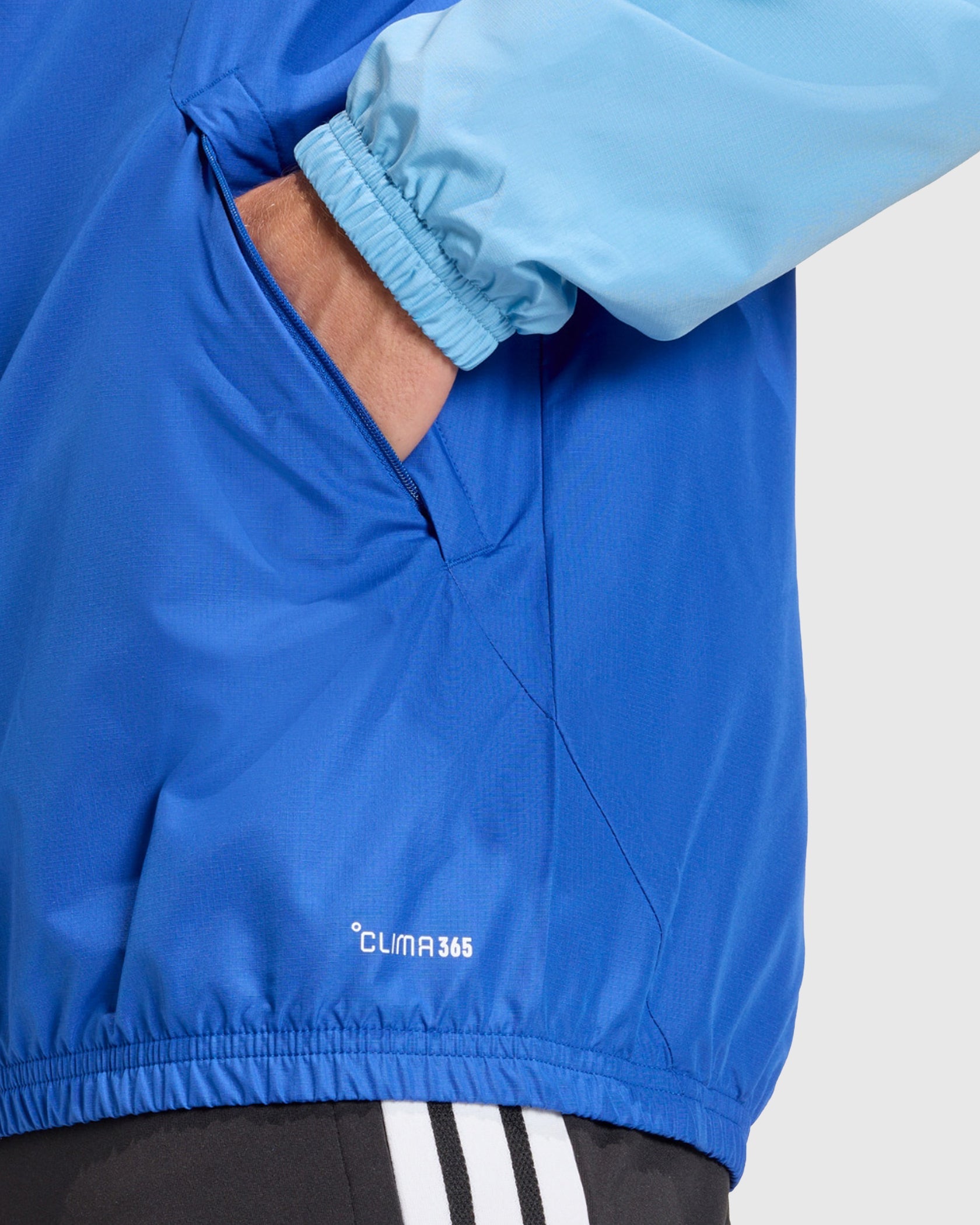 NFFC 26/27 Royal Blue Training All Weather Jacket - Nottingham Forest FC