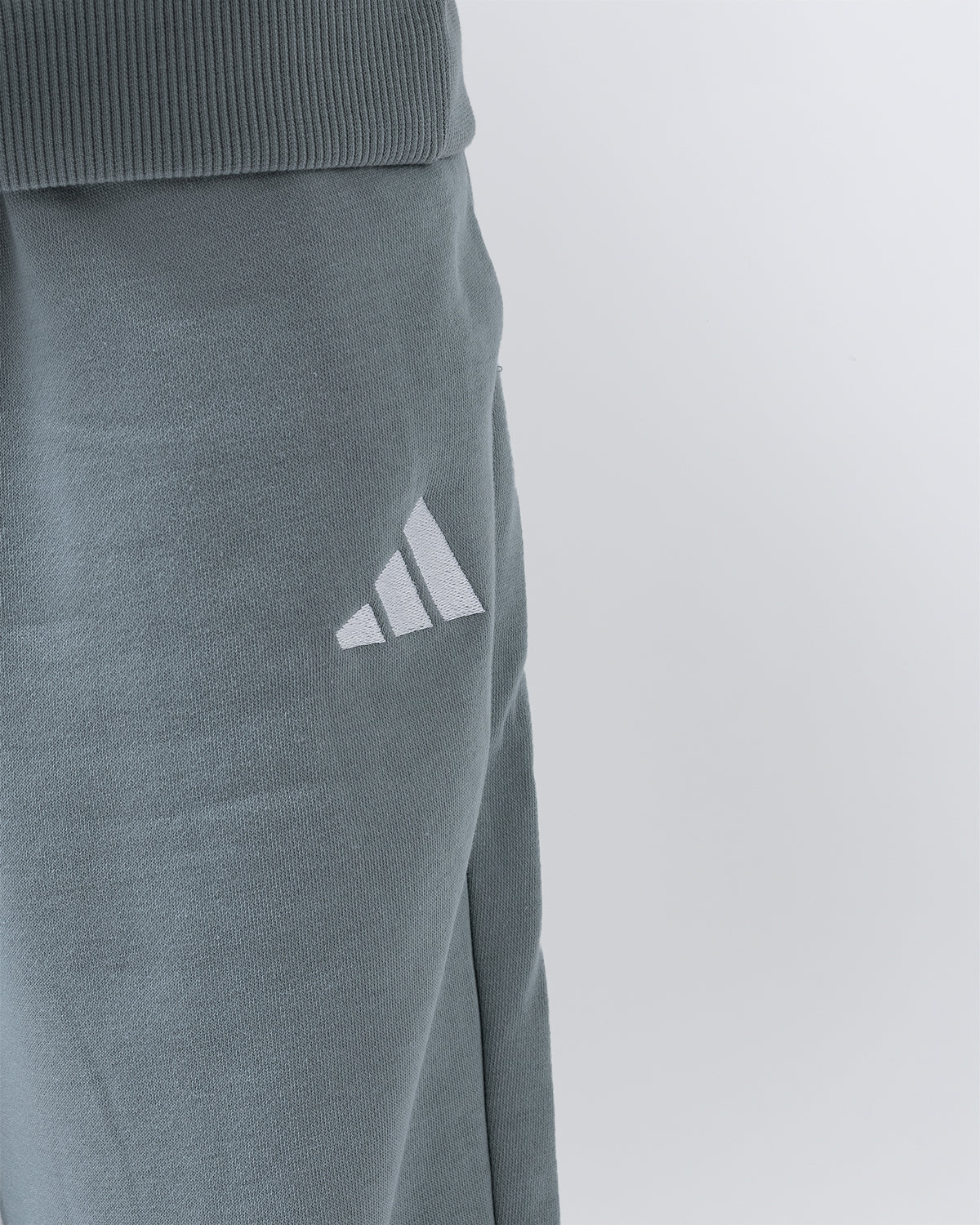 NFFC adidas Junior Sage Small Logo Pants - Nottingham Forest FC