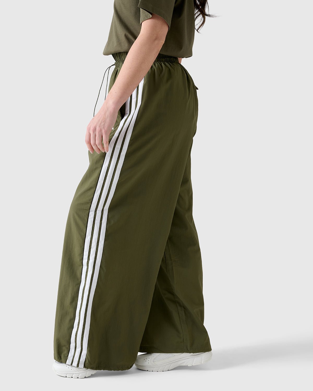 NFFC Adidas Women's 3 - Stripe Olive Woven Pants - Nottingham Forest FC