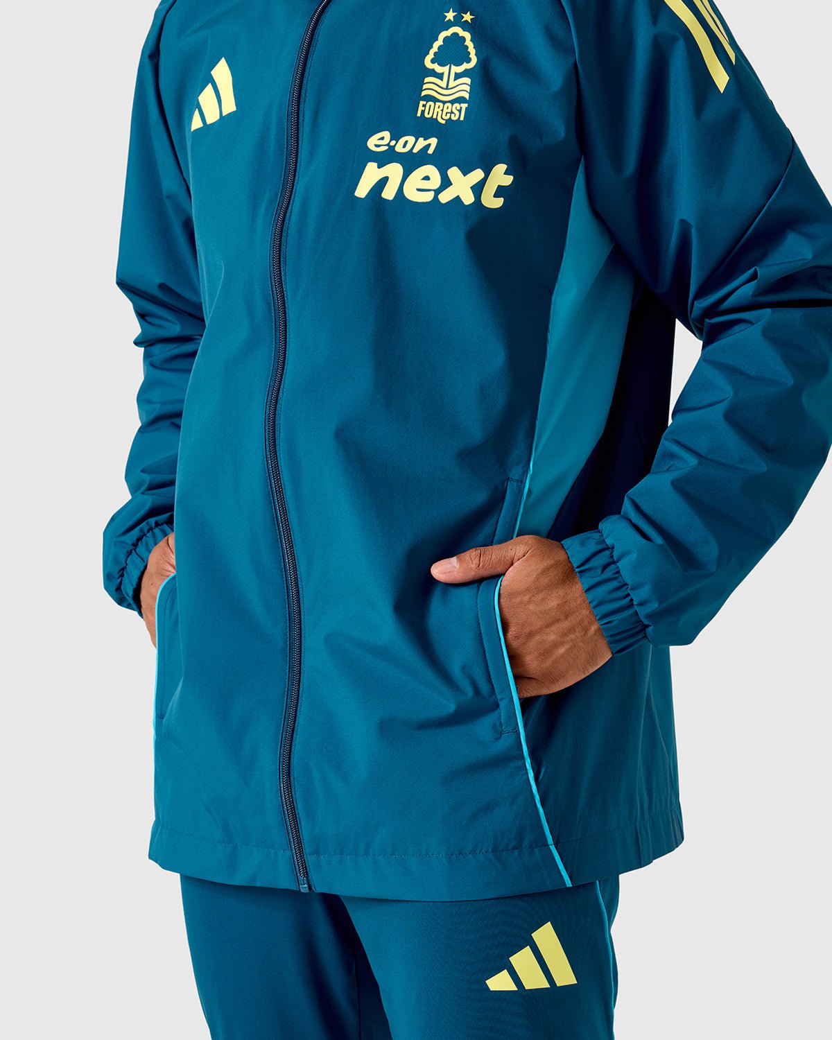 NFFC Coaches Training All Weather Jacket 25/26 - Nottingham Forest FC
