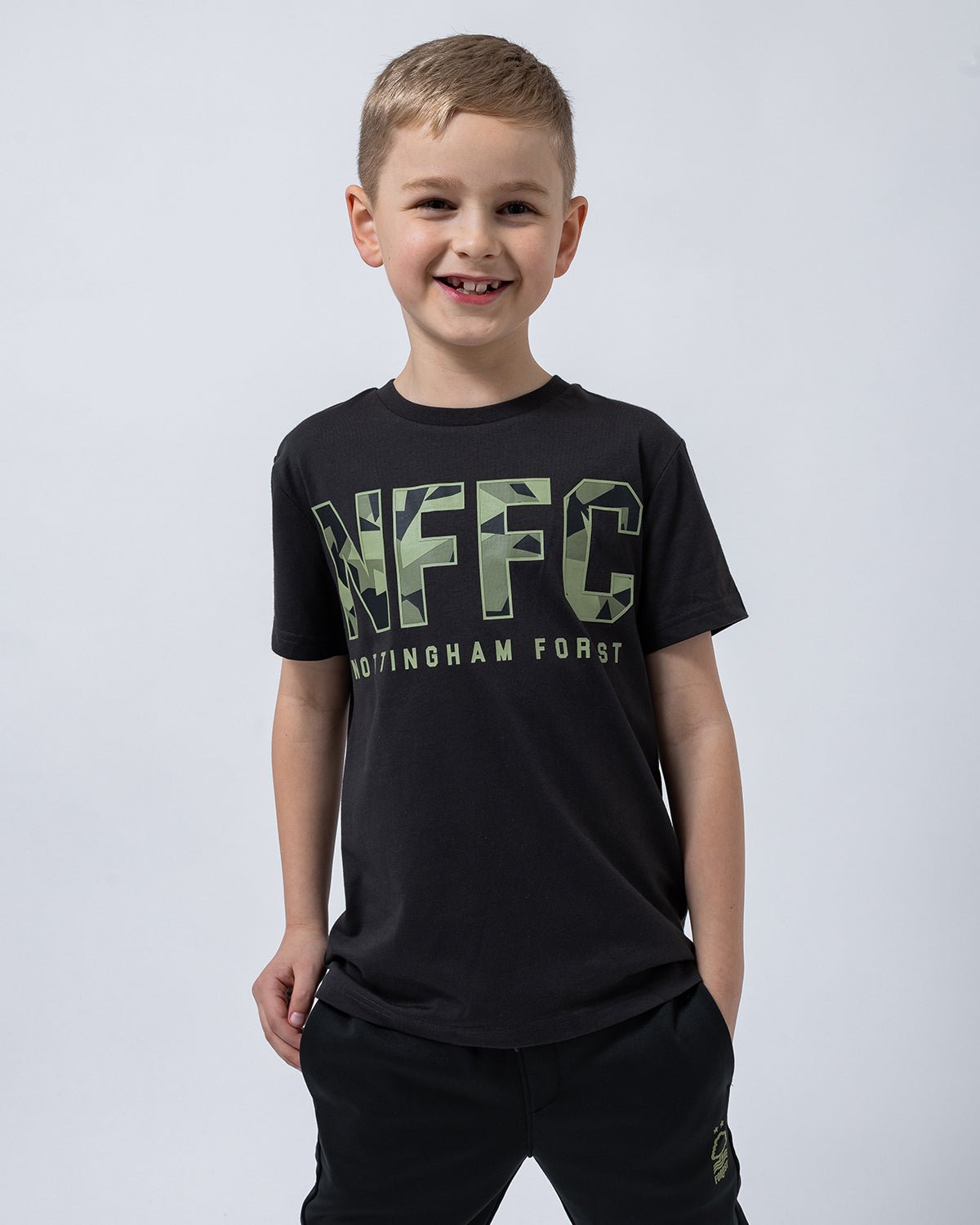 NFFC Junior Camo Font T-Shirt - Nottingham Forest FC