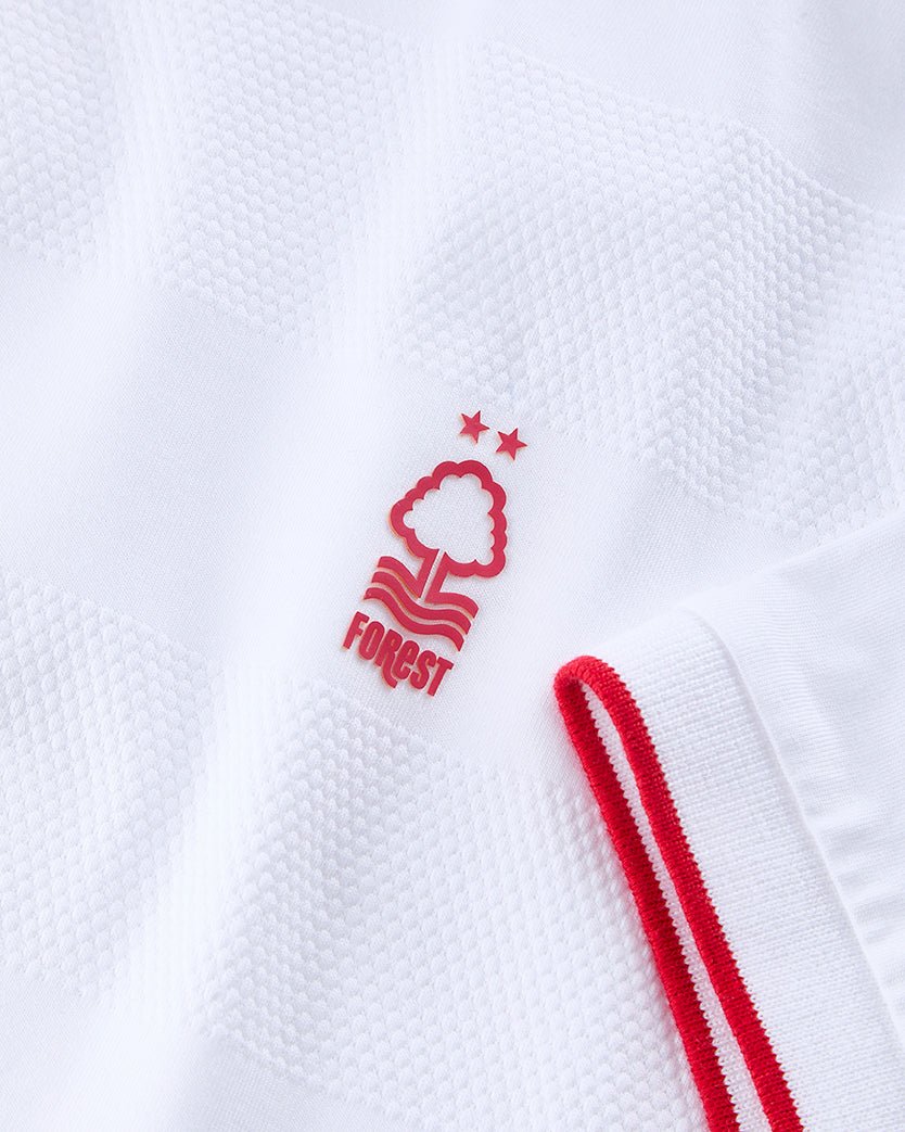 NFFC White Bubble Knit Stripe T-Shirt - Nottingham Forest FC