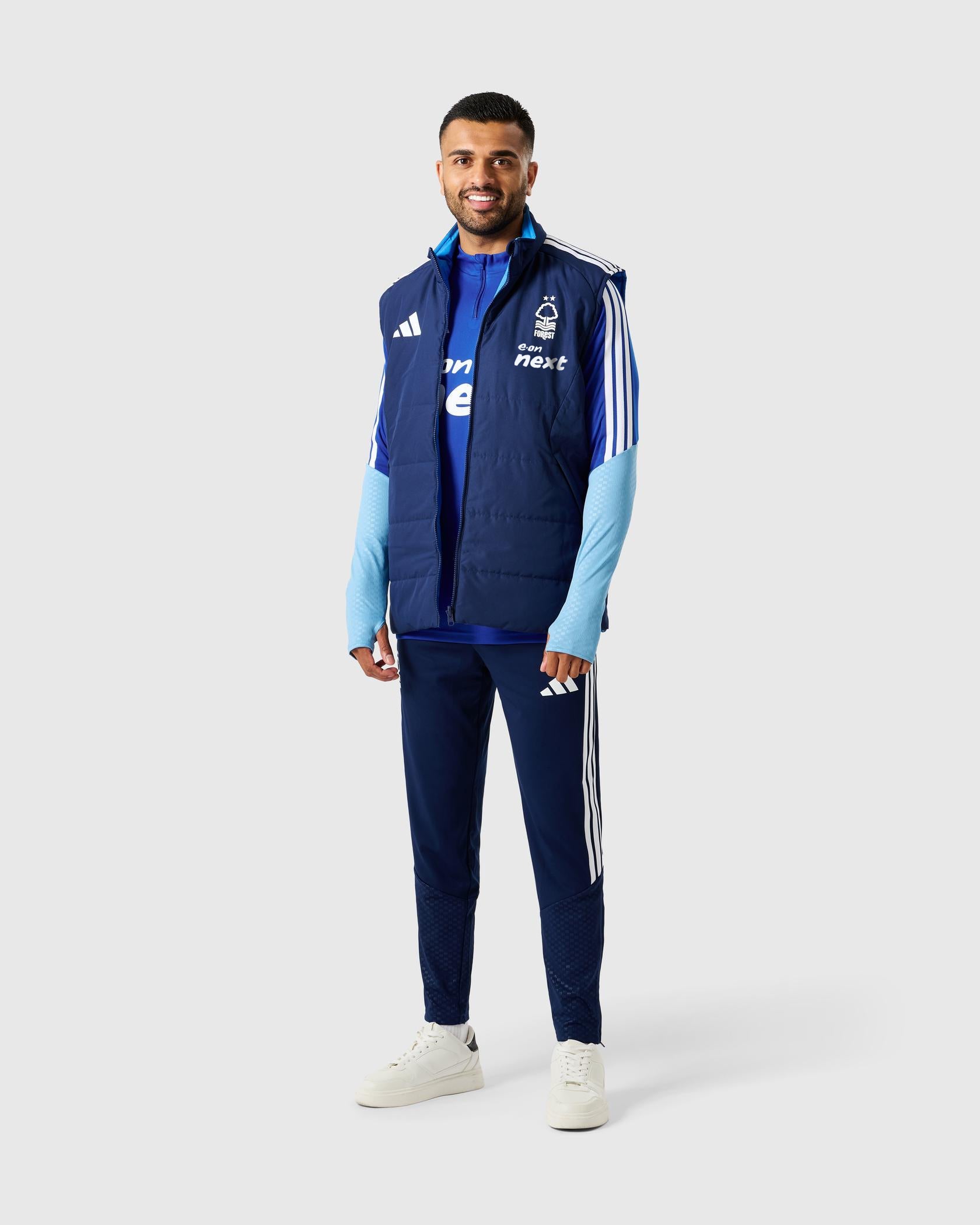 NFFC 26/27 Reversible Training Winter Vest - Nottingham Forest FC