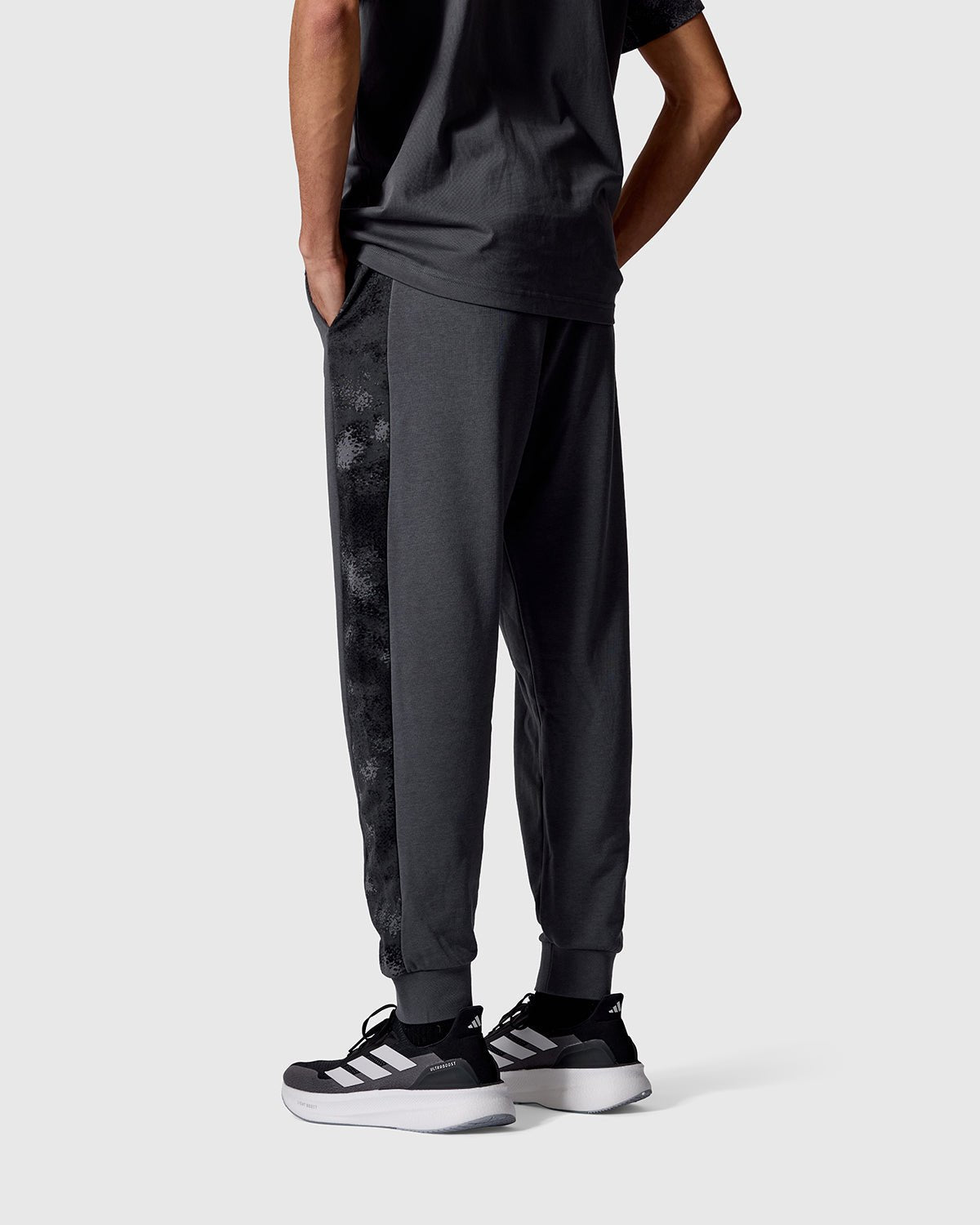 NFFC adidas Grey Camo Print Pants - Nottingham Forest FC