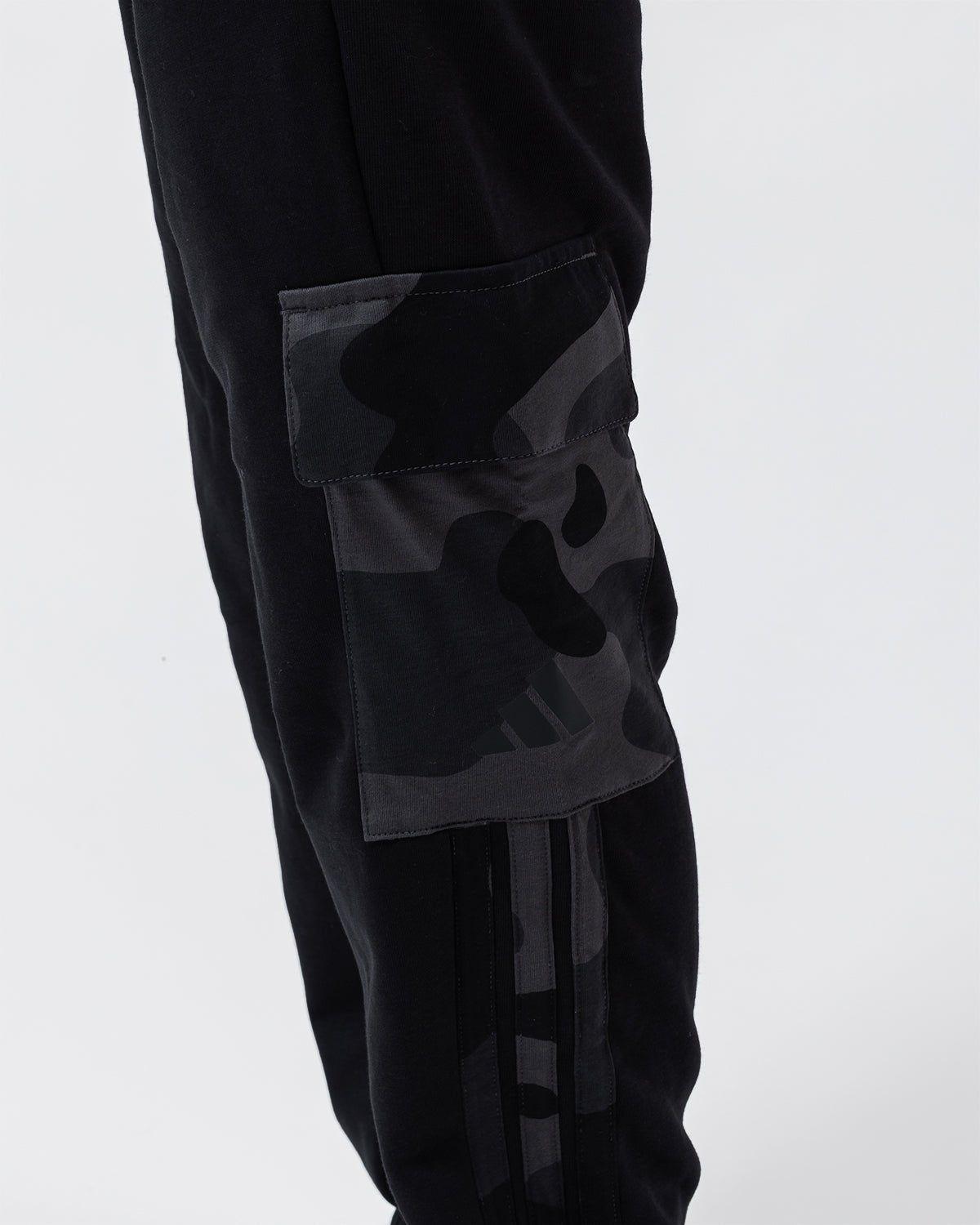 NFFC adidas Junior Black Camo Print Joggers - Nottingham Forest FC