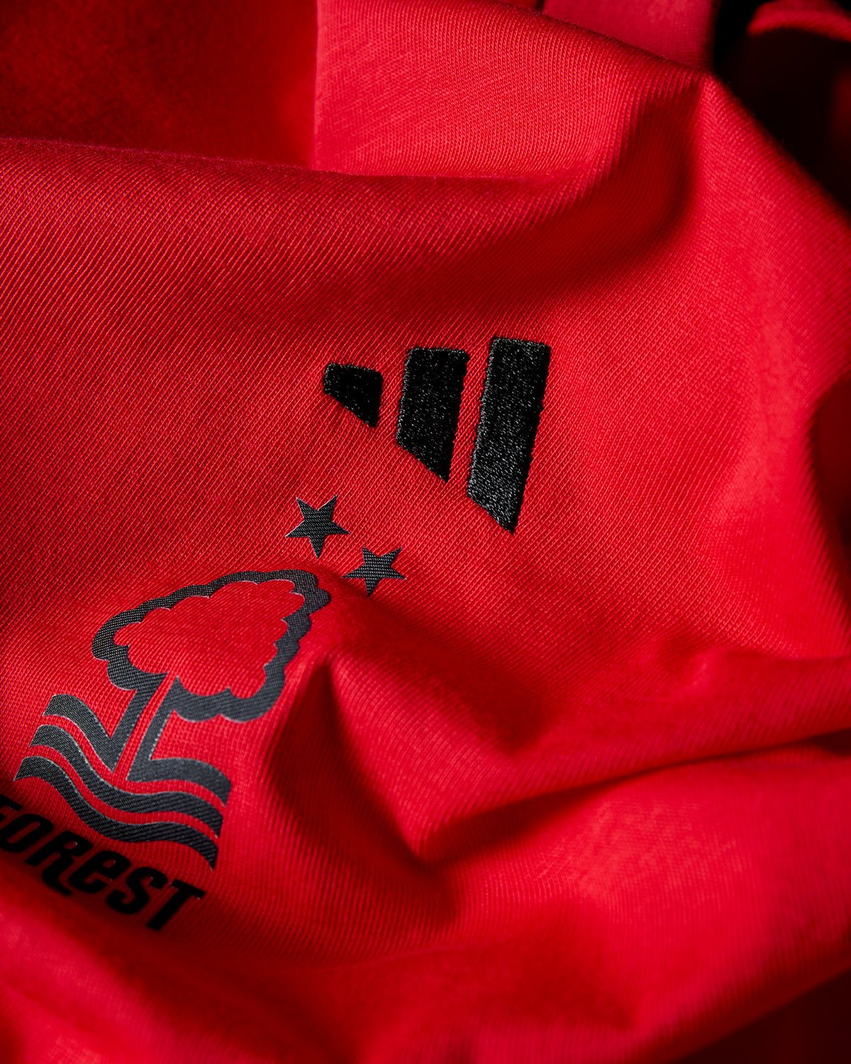 NFFC Adidas Women's Small Logo Red T-Shirt - Nottingham Forest FC