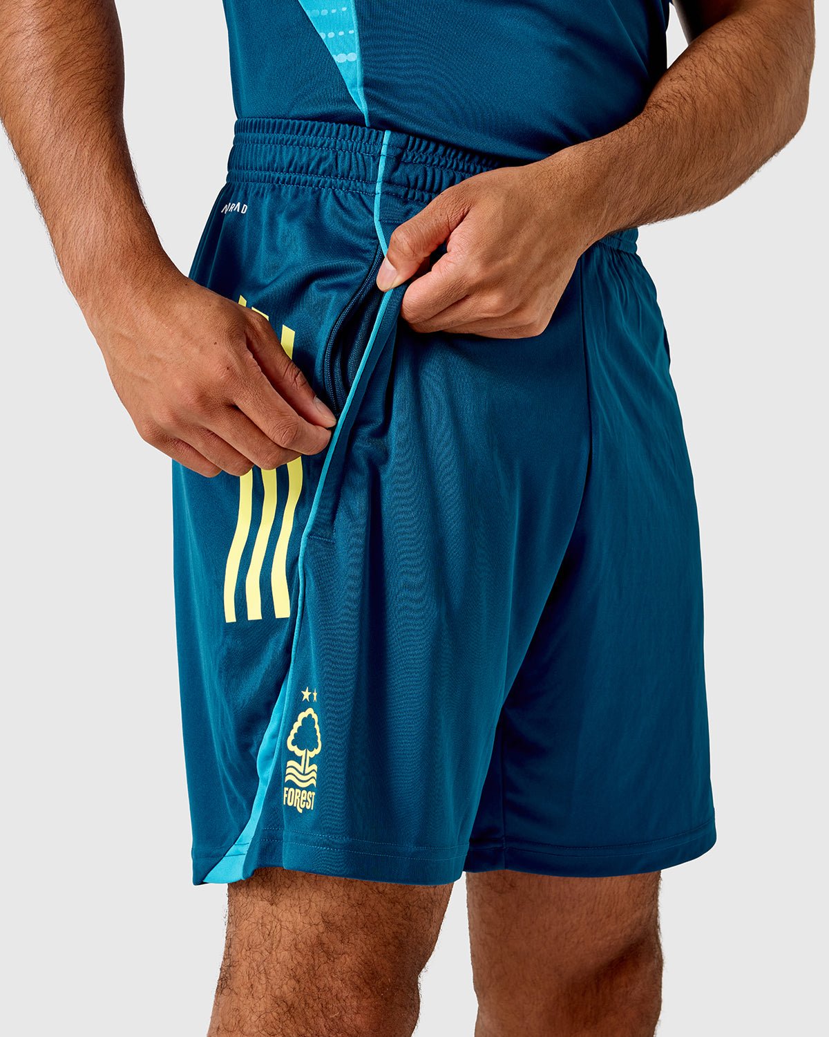 NFFC Coaches Training Shorts 25/26 - Nottingham Forest FC