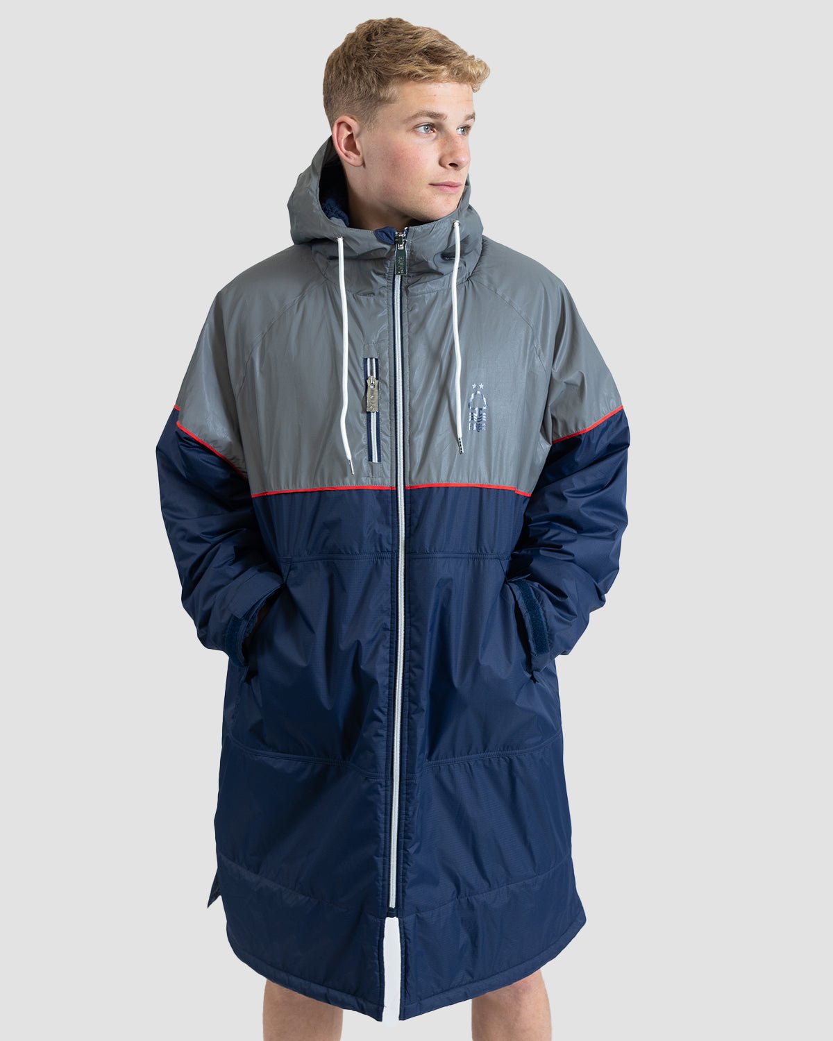 NFFC Reflective Sherpa Lined Changing Robe - Nottingham Forest FC