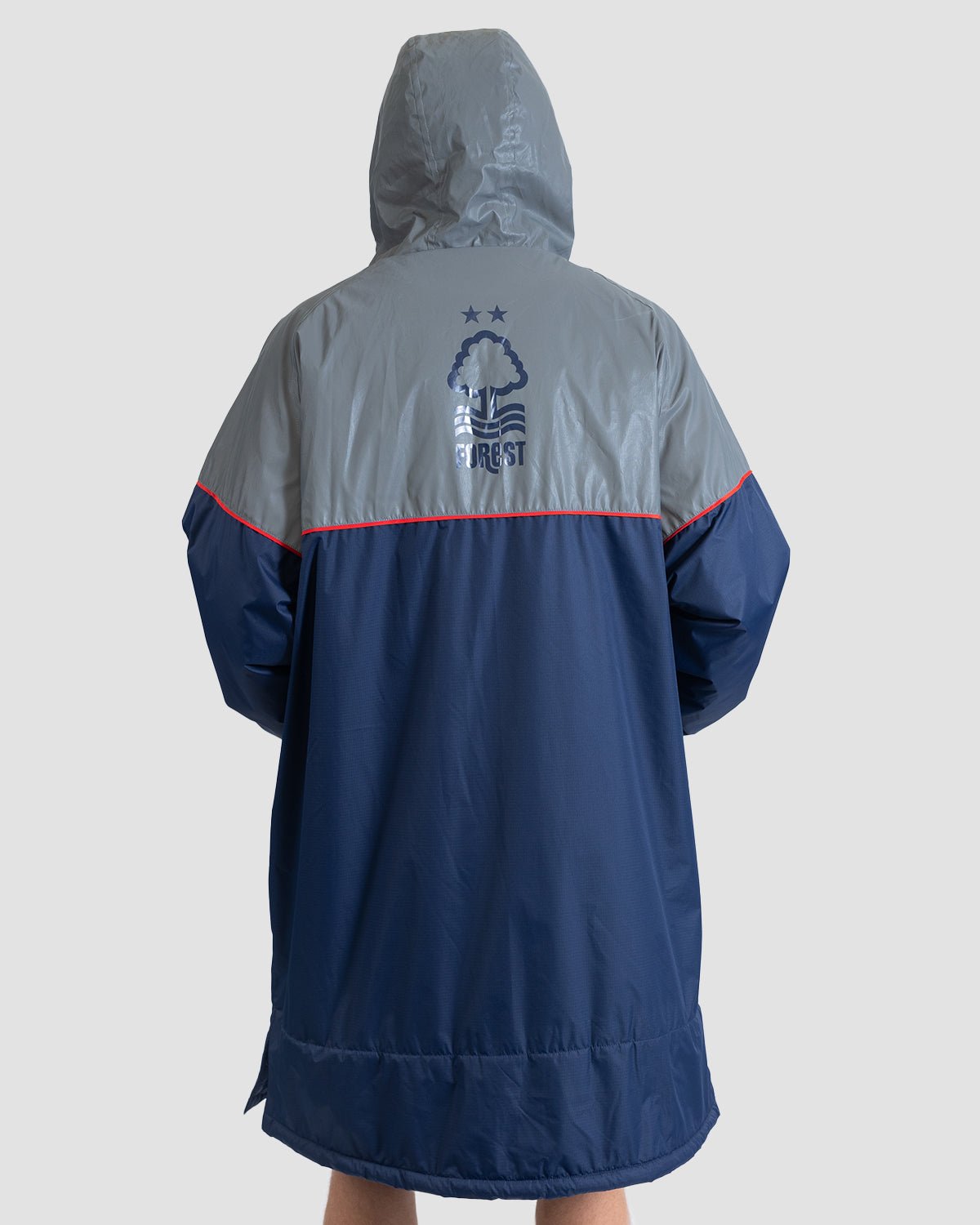 NFFC Reflective Sherpa Lined Changing Robe - Nottingham Forest FC